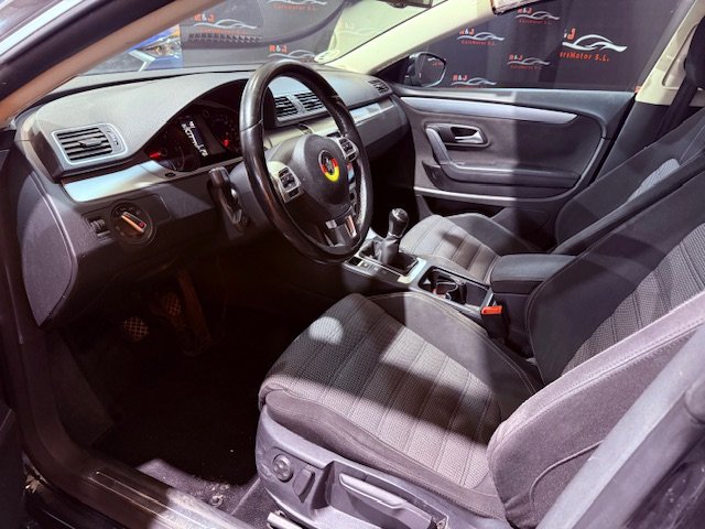 VOLKSWAGEN PASSAT CC 2.0 TDi Advanced