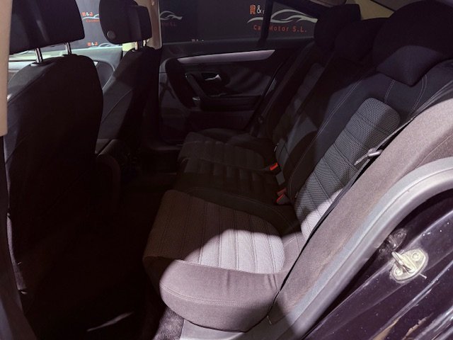 VOLKSWAGEN PASSAT CC 2.0 TDi Advanced