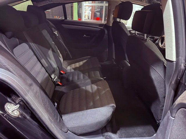 VOLKSWAGEN PASSAT CC 2.0 TDi Advanced