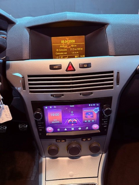 OPEL ASTRA GTC 1.6 SPORT