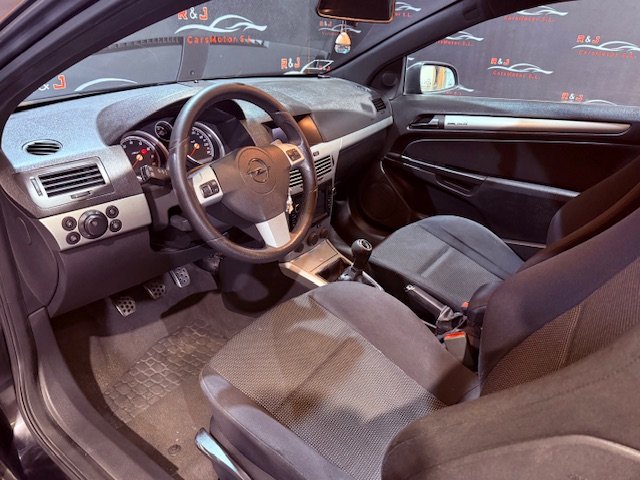 OPEL ASTRA GTC 1.6 SPORT