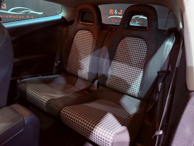 VOLKSWAGEN Scirocco 2.0 TDI R-LINE