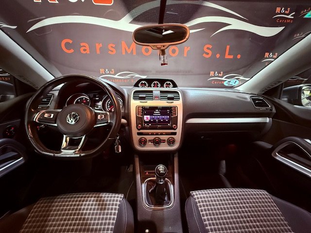 VOLKSWAGEN Scirocco 2.0 TDI R-LINE