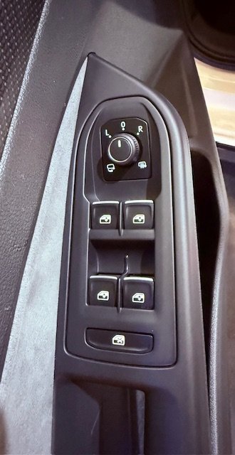 VOLKSWAGEN GOLF VIII 2.0 TDI R-LINE