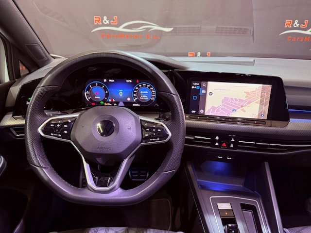 VOLKSWAGEN GOLF VIII 2.0 TDI R-LINE