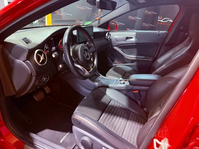 MERCEDES-BENZ Clase A 200 AMG