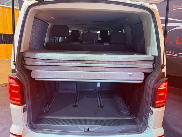 VOLKSWAGEN MULTIVAN 2.0 TDi Advance Bluemotion