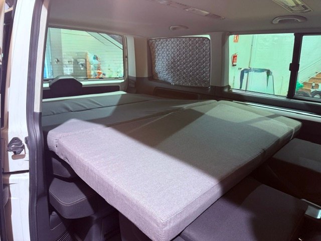 VOLKSWAGEN MULTIVAN 2.0 TDi Advance Bluemotion