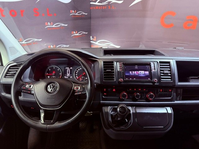 VOLKSWAGEN MULTIVAN 2.0 TDi Advance Bluemotion