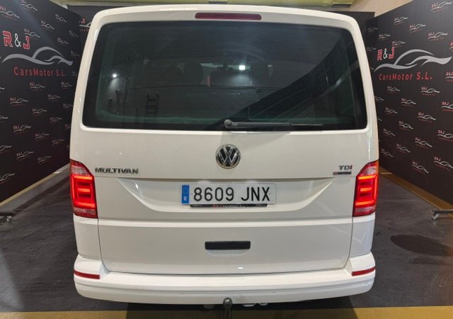 VOLKSWAGEN MULTIVAN 2.0 TDi Advance Bluemotion