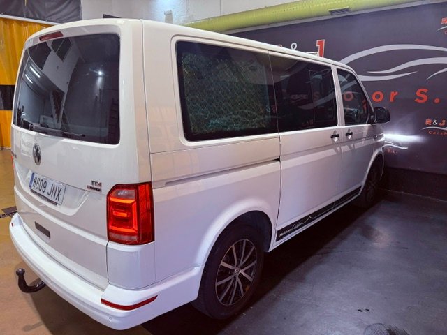 VOLKSWAGEN MULTIVAN 2.0 TDi Advance Bluemotion