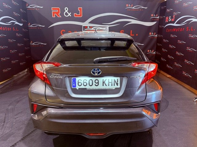 TOYOTA C-HR ADVANCE PACK
