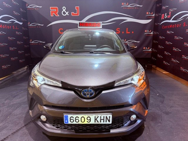 TOYOTA C-HR ADVANCE PACK