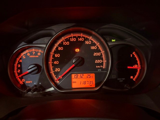 TOYOTA YARIS 1.4 ADVANCE