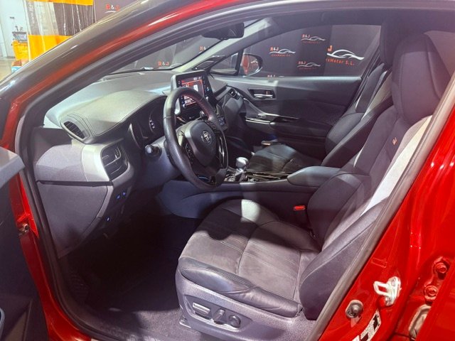 TOYOTA CHR 2.0 HYBRID GR SPORT