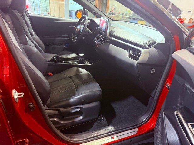 TOYOTA CHR 2.0 HYBRID GR SPORT