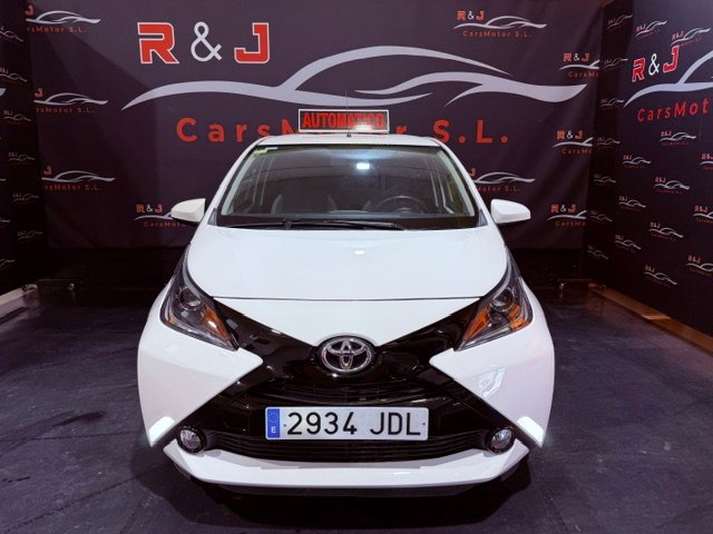 TOYOTA AYGO 1.0 XCLUSIV