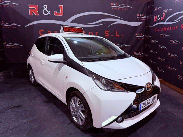 TOYOTA AYGO 1.0 XCLUSIV