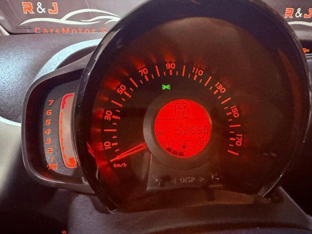TOYOTA AYGO 1.0 XCLUSIV
