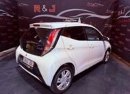 TOYOTA AYGO 1.0 XCLUSIV