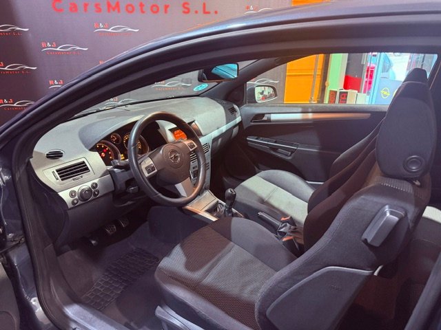 OPEL ASTRA GTC 1.6 SPORT