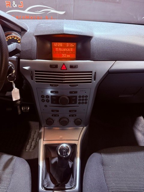OPEL ASTRA GTC 1.6 SPORT