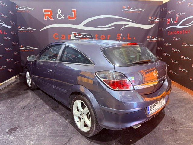 OPEL ASTRA GTC 1.6 SPORT