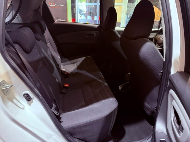 TOYOTA YARIS 1.3 FEEL
