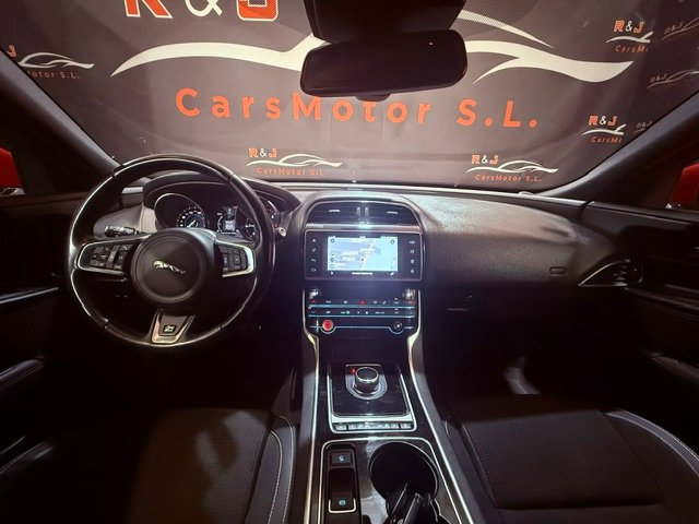 JAGUAR XE RS SPORT