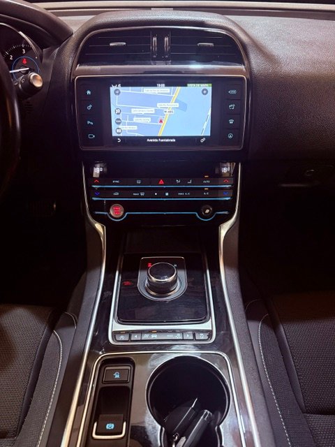 JAGUAR XE RS SPORT