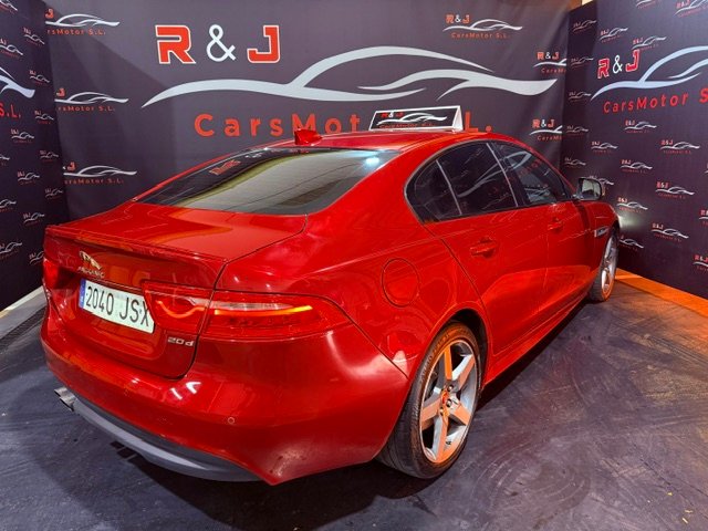 JAGUAR XE RS SPORT