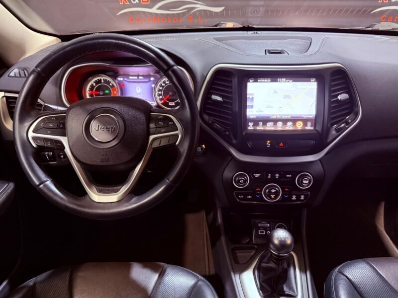 JEEP CHEROKEE 2.2 LONGITUD FWD