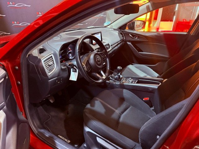 MAZDA MAZDA 3 2.0 LUXURY