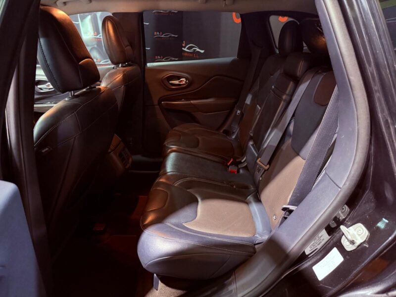 JEEP CHEROKEE 2.2 LONGITUD FWD
