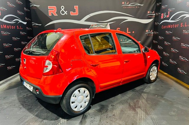 DACIA SANDERO 1.2 LAURATE