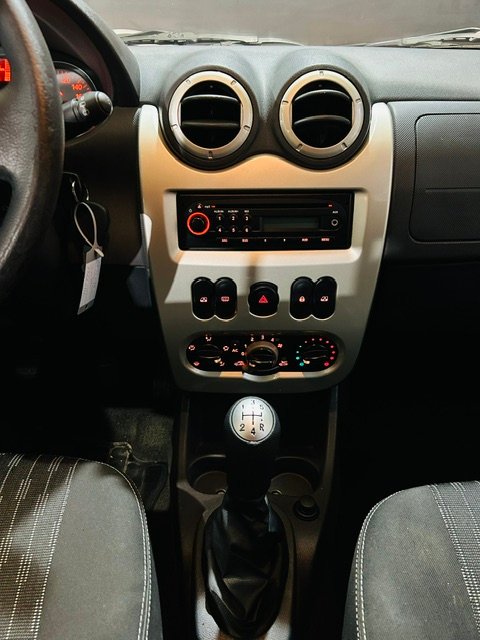 DACIA SANDERO 1.2 LAURATE