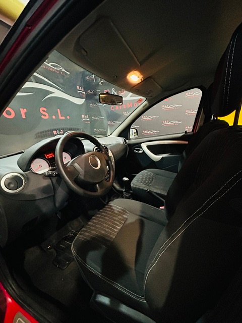 DACIA SANDERO 1.2 LAURATE