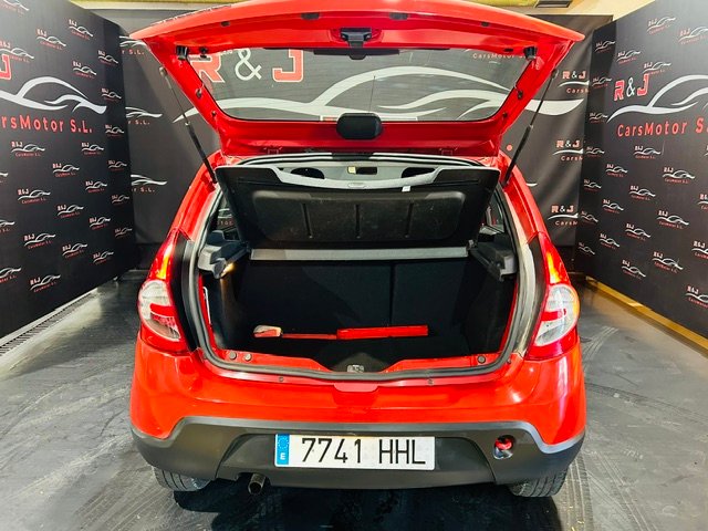 DACIA SANDERO 1.2 LAURATE