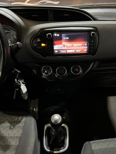 TOYOTA YARIS 1.3 VVT ACTIVE