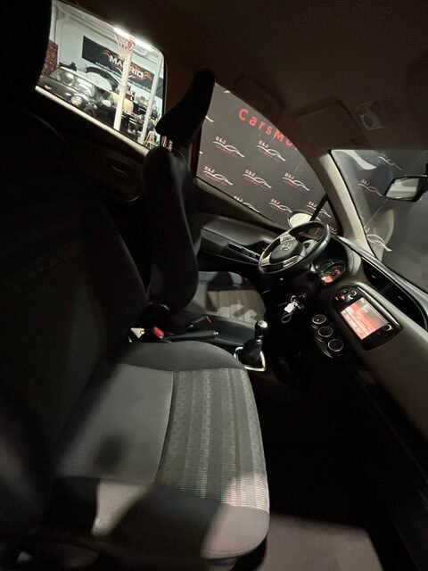 TOYOTA YARIS 1.3 VVT ACTIVE