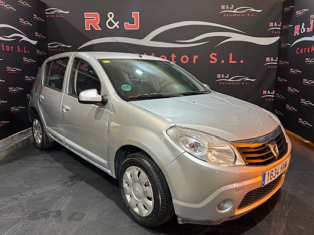DACIA SANDERO 1.2 LAUREATE MUSIC