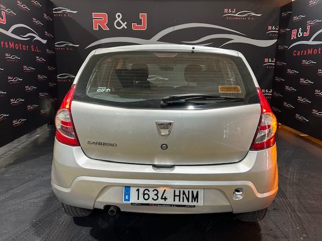 DACIA SANDERO 1.2 LAUREATE MUSIC