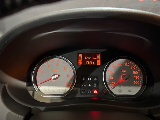 DACIA SANDERO 1.2 LAUREATE MUSIC