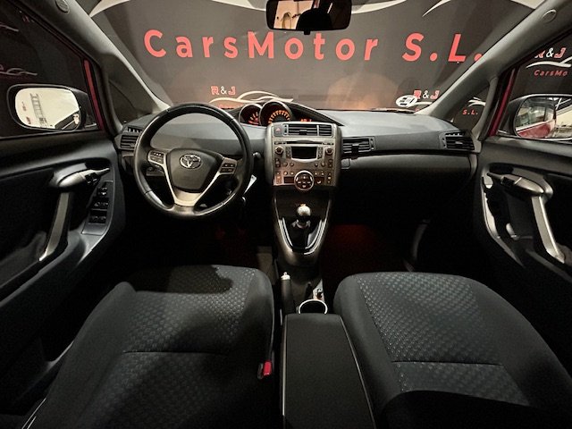 TOYOTA verso 2.0 D-4D Active
