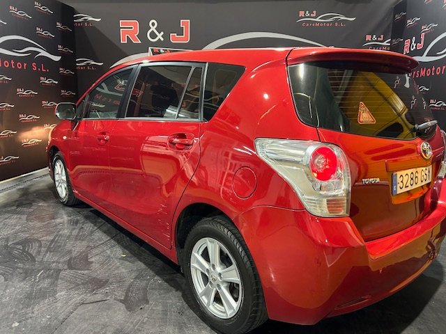 TOYOTA verso 2.0 D-4D Active